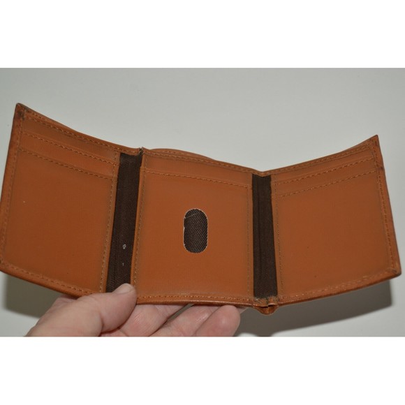 Nice Western Kentucky University WKU Logo Hilltoppers Soft Brown Leather Wallet - Picture 4 of 7